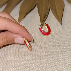 Vintage red hoop earrings M514